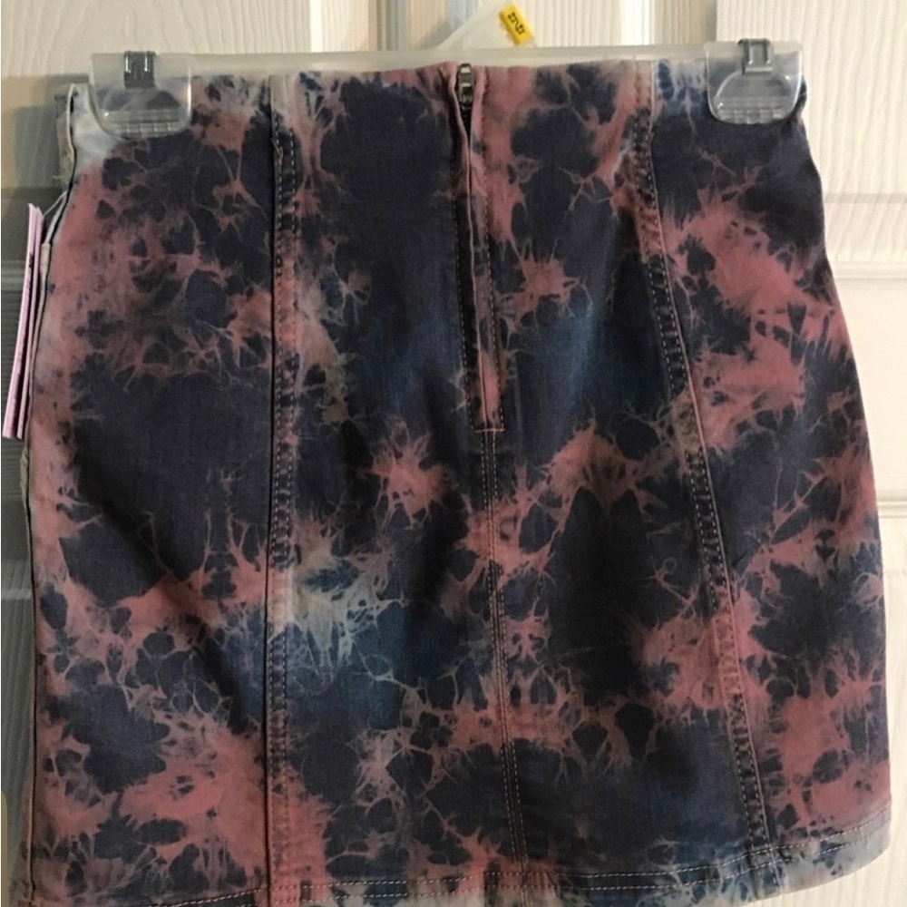 NWT Wild‎ Fable tie dyed skirt